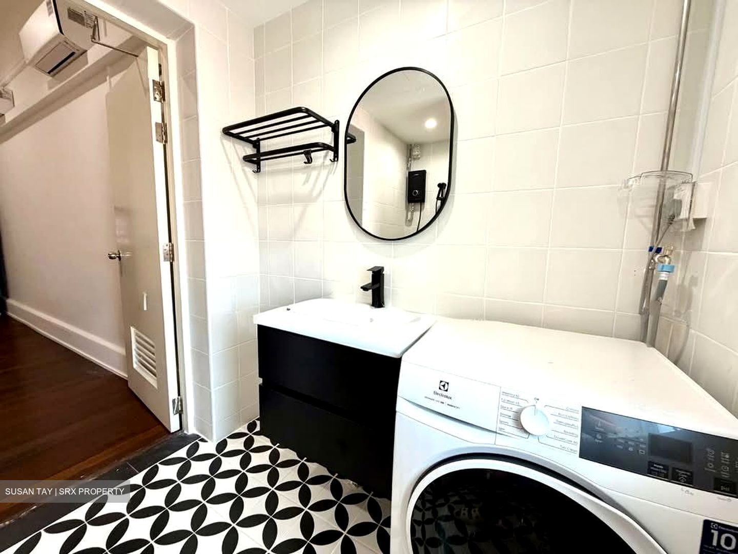 Admiralty Road East (D27), Semi-Detached #568352071